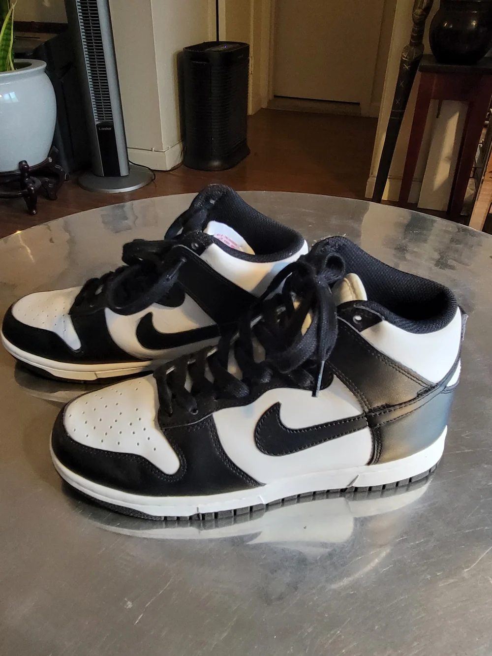 Nike Men’s Black & White Mid-Top Sneakers with Red Logo
